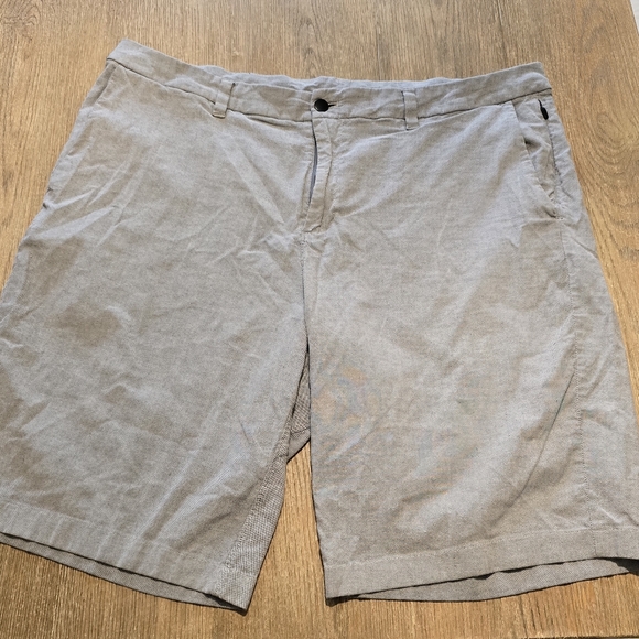 Lululemon Mens Gray‎ Chino Shorts Size 40 - Picture 1 of 10